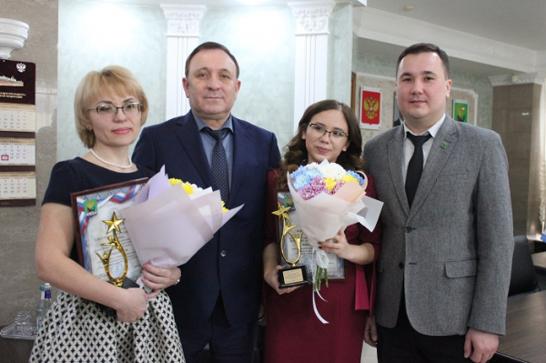  Леонид Фролов поздравил победителей конкурсов педагогического мастерства 